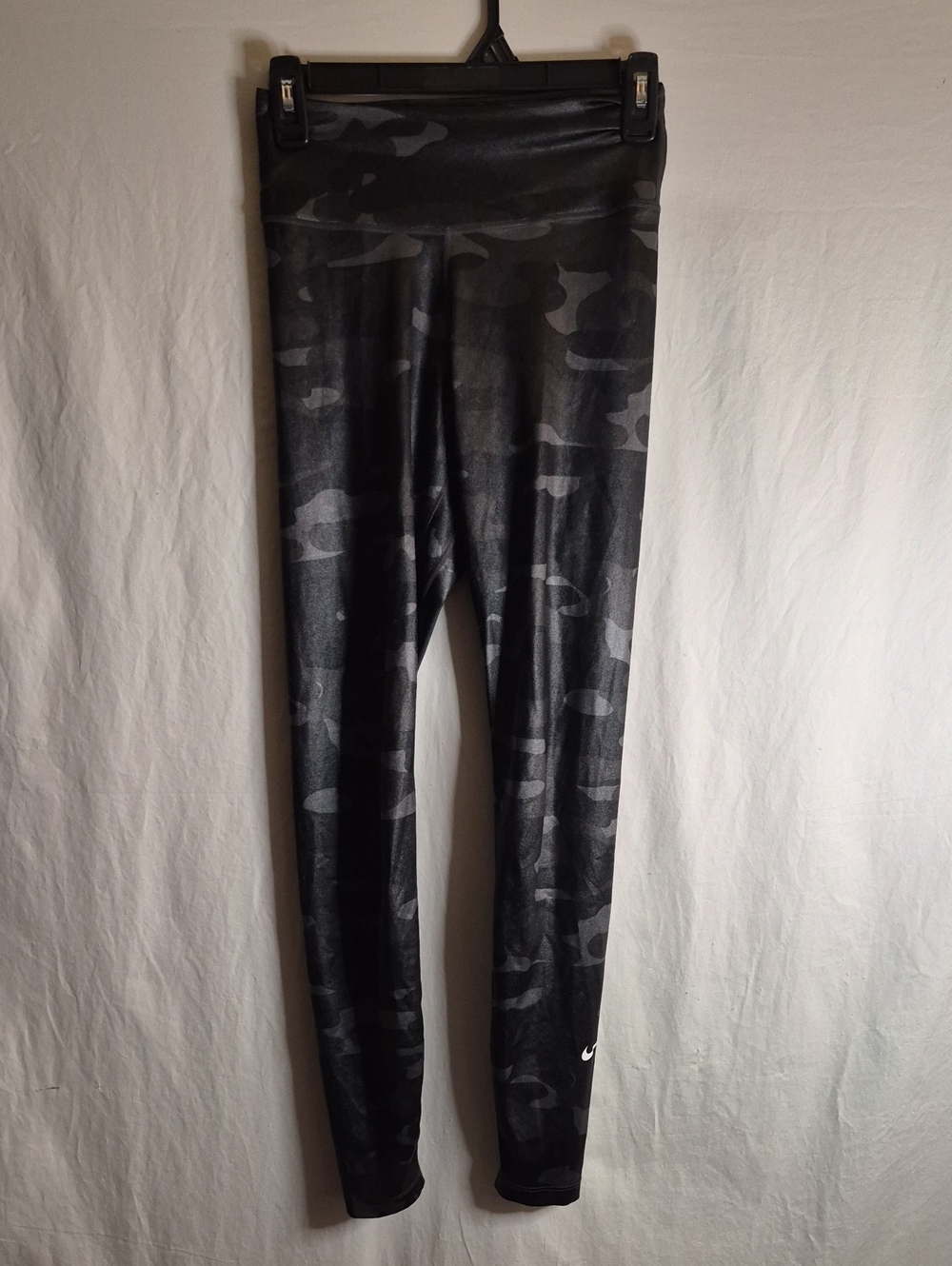 Nike Black & Gray Camo High-Rise Leggings
